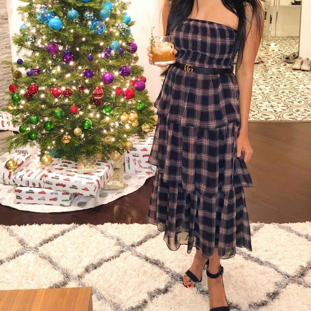Lulus dress/plaid/Christmas/ruffles